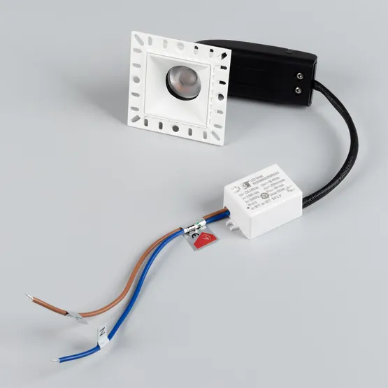 Фото #2 товара Светильник MS-RIALTO-TRIMLESS-S40x40-9W Warm3000 (WH, 36deg, 230V) (Arlight, IP20 Металл, 5 лет)